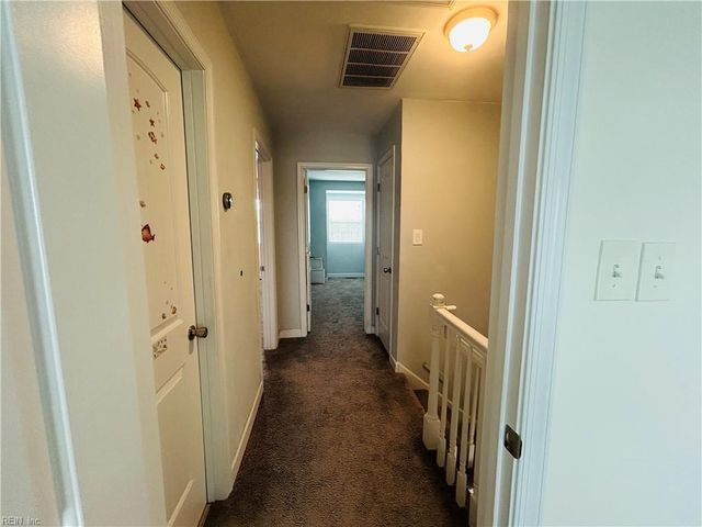 1823 Volvo Pkwy PW, Chesapeake, VA 23320