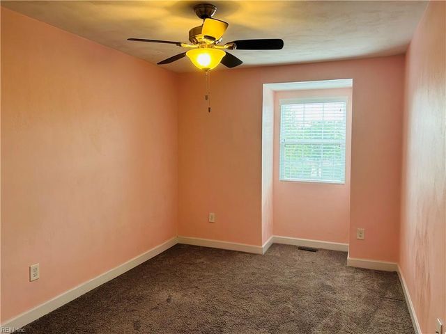 1823 Volvo Pkwy PW, Chesapeake, VA 23320