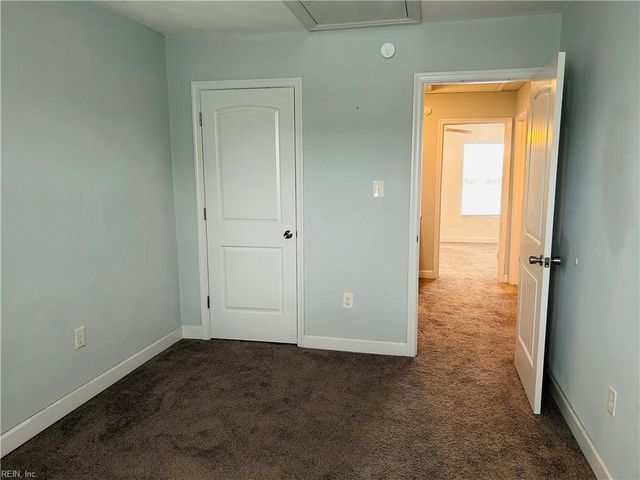 1823 Volvo Pkwy PW, Chesapeake, VA 23320