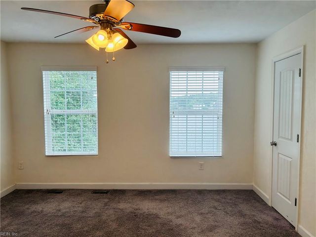 1823 Volvo Pkwy PW, Chesapeake, VA 23320
