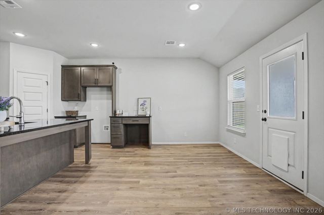 7303 E 89th Street, Owasso, OK 74055