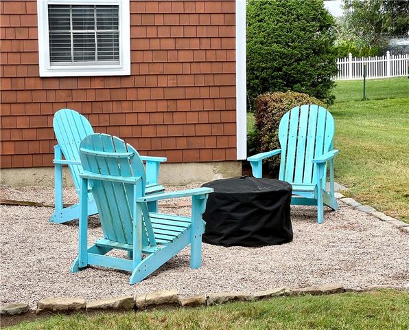 31 Nipsah Road, Warwick, RI 02818