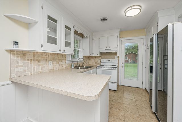 7372 Commodore Road, Yonges Island, SC 29449