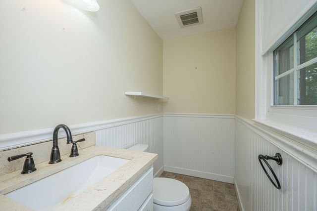 7372 Commodore Road, Yonges Island, SC 29449