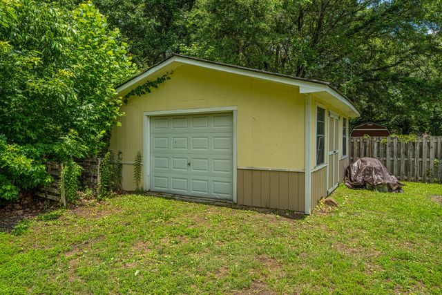 7372 Commodore Road, Yonges Island, SC 29449