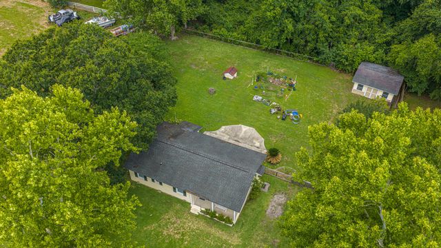 7372 Commodore Road, Yonges Island, SC 29449