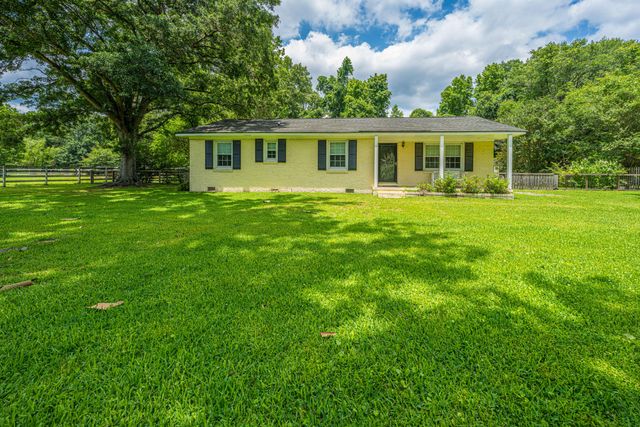 7372 Commodore Road, Yonges Island, SC 29449
