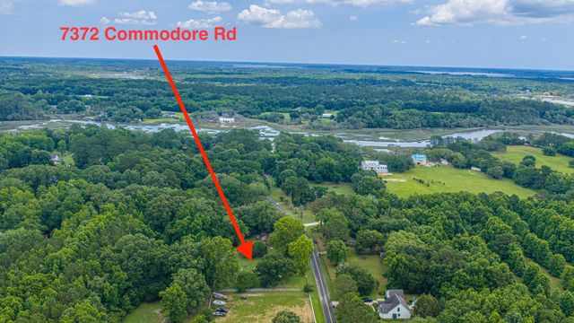 7372 Commodore Road, Yonges Island, SC 29449