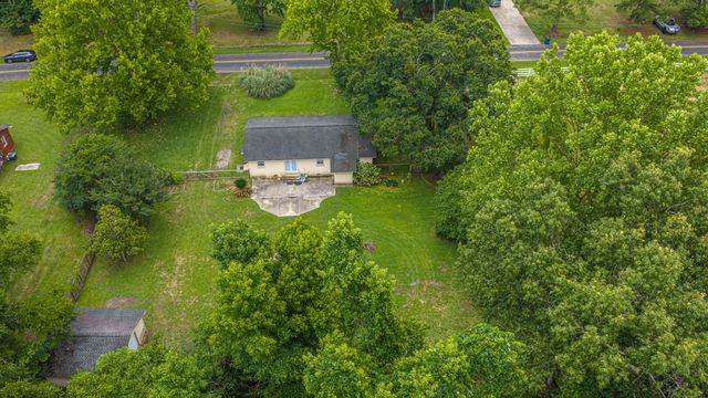 7372 Commodore Road, Yonges Island, SC 29449