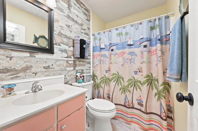1705 Edge Dr., North Myrtle Beach, SC 29582