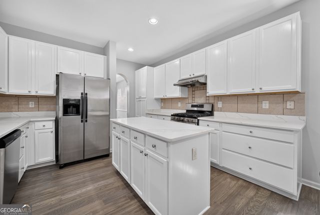 1381 Scenic Pines Drive, Lawrenceville, GA 30044