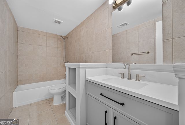 1381 Scenic Pines Drive, Lawrenceville, GA 30044