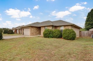 4409 West Nicholas Street, Springfield, MO 65802