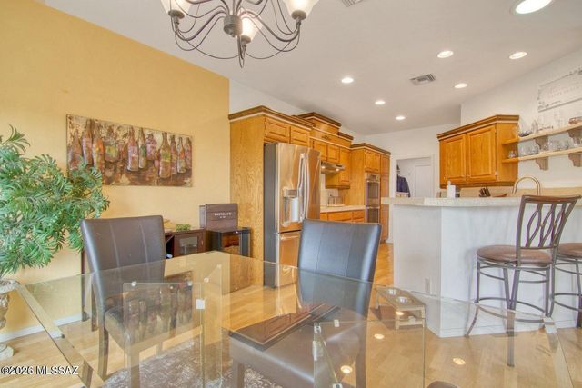 1232 E Camino Diestro, Oro Valley, AZ 85704