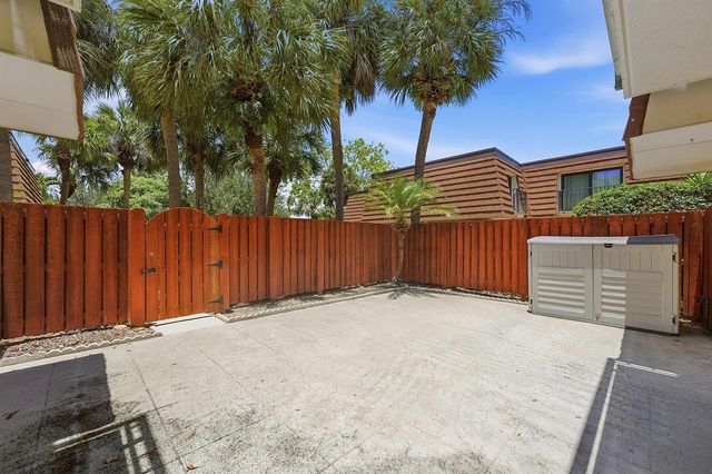 2716 27th Court, Jupiter, FL 33477