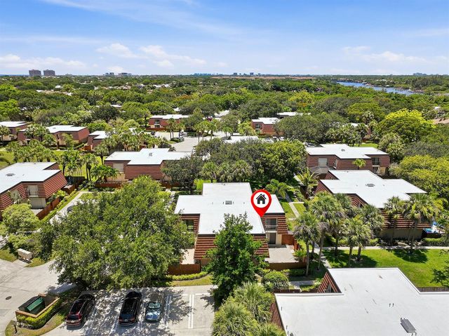 2716 27th Court, Jupiter, FL 33477