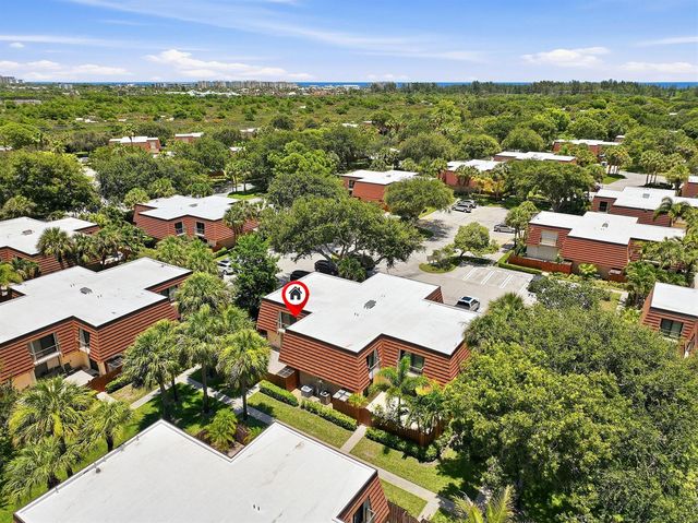 2716 27th Court, Jupiter, FL 33477