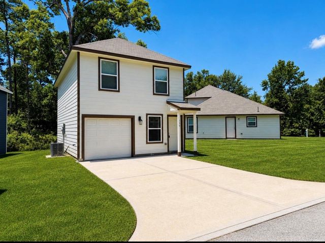 136 Black Walnut, Livingston, TX 77351