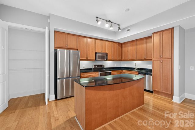 4620 Piedmont Row Drive 603, Charlotte, NC 28210