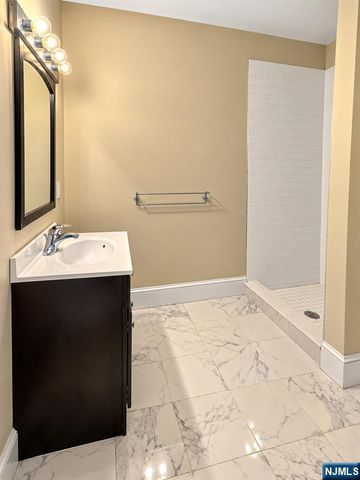 13-23 River Road 204, Fair Lawn, NJ 07410