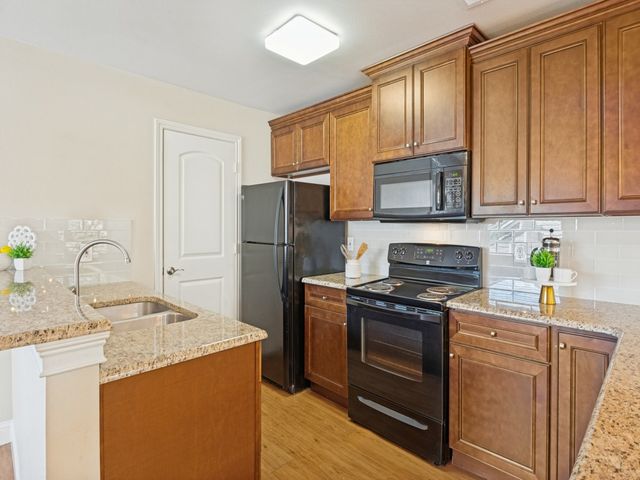 5616 Preston Oaks Road 110, Dallas, TX 75254