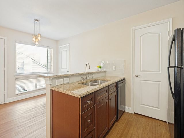 5616 Preston Oaks Road 110, Dallas, TX 75254