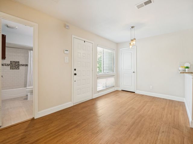 5616 Preston Oaks Road 110, Dallas, TX 75254