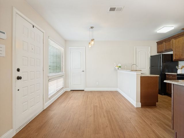 5616 Preston Oaks Road 110, Dallas, TX 75254