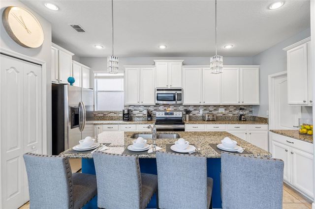 9006 MAJESTY PALM ROAD, Kissimmee, FL 34747