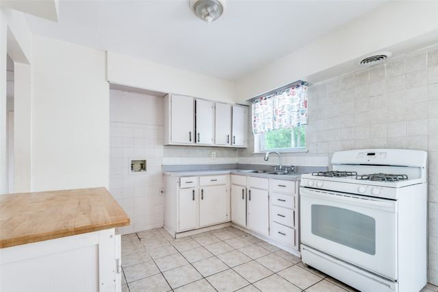 718 Susan Drive, Arlington, TX 76010