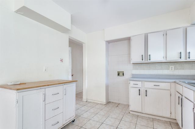 718 Susan Drive, Arlington, TX 76010