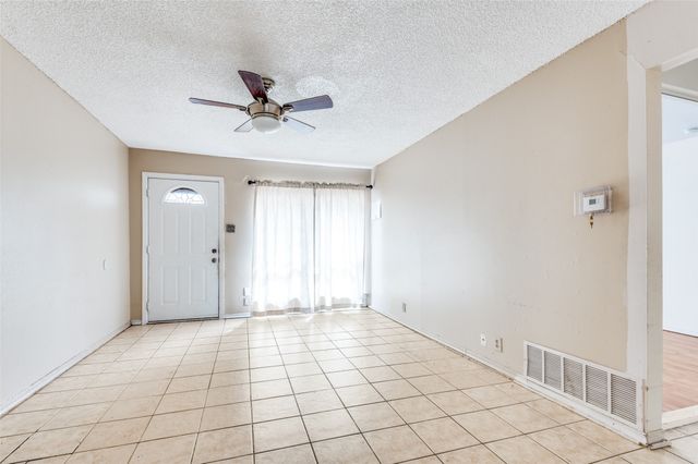 718 Susan Drive, Arlington, TX 76010