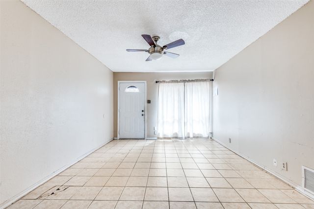 718 Susan Drive, Arlington, TX 76010