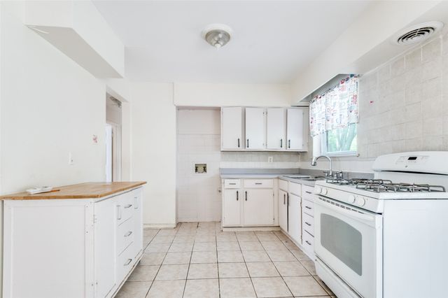 718 Susan Drive, Arlington, TX 76010