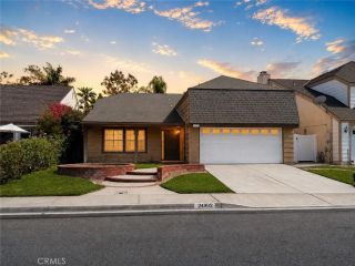 24992 Carol Lane, Laguna Hills, CA 92653