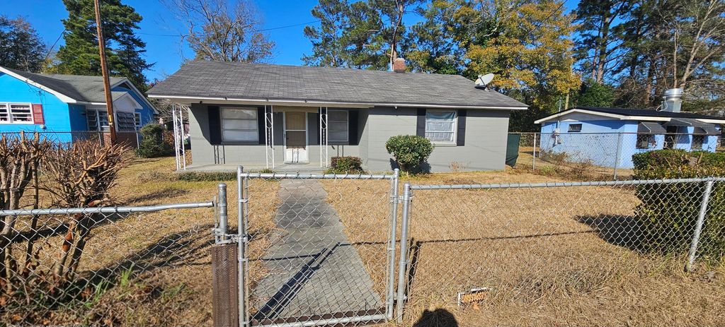 850 Hampton Street, Elloree, SC 29047