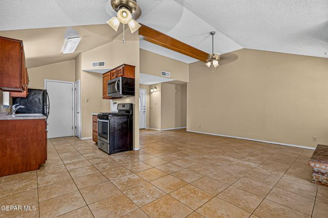 11539 JIM FERRIELL Drive, El Paso, TX 79936