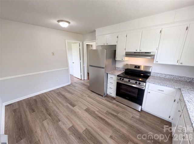 2039 Artwood Lane, Charlotte, NC 28217