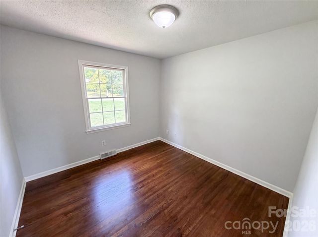 2039 Artwood Lane, Charlotte, NC 28217
