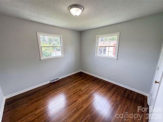 2039 Artwood Lane, Charlotte, NC 28217