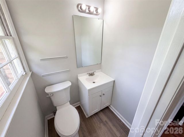 2039 Artwood Lane, Charlotte, NC 28217