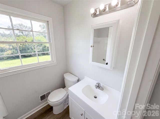 2039 Artwood Lane, Charlotte, NC 28217