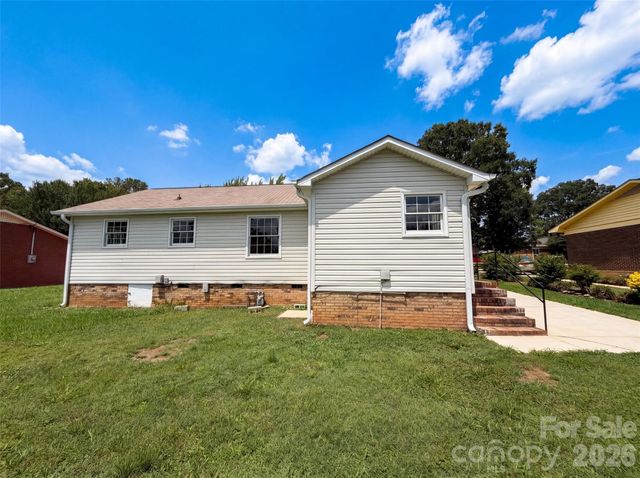 2039 Artwood Lane, Charlotte, NC 28217