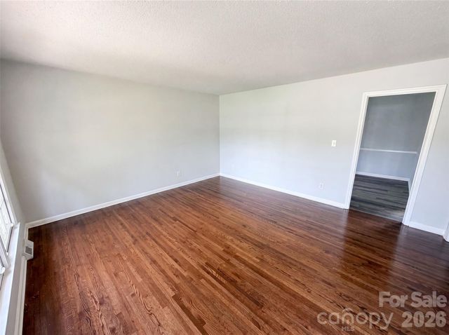 2039 Artwood Lane, Charlotte, NC 28217