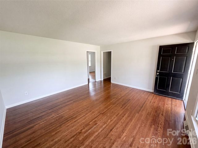 2039 Artwood Lane, Charlotte, NC 28217
