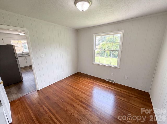 2039 Artwood Lane, Charlotte, NC 28217