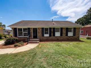 2039 Artwood Lane, Charlotte, NC 28217