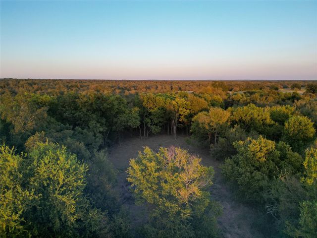 3935 County Road 464, Elgin, TX 78621