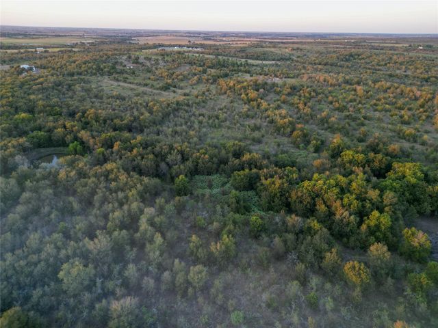 3935 County Road 464, Elgin, TX 78621