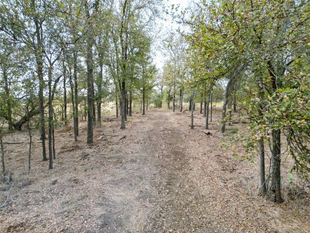 3935 County Road 464, Elgin, TX 78621